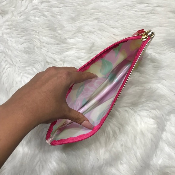 Lilly Pulitzer• NWOT Cosmetic Bag - Picture 5 of 5
